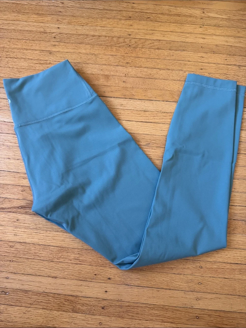 Lululemon Tidewater Teal wunder under